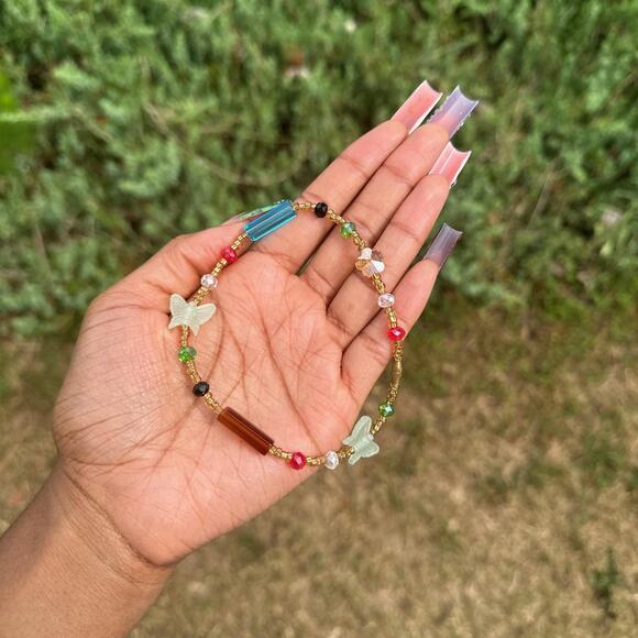 Multicolored butterfly beaded anklet glow in the dark - Picture 2 of 4